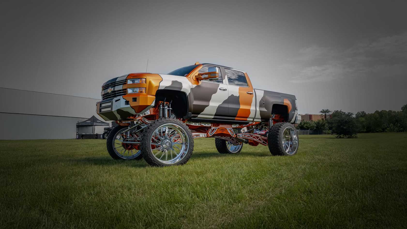 Camo lifted Ruthless truck build